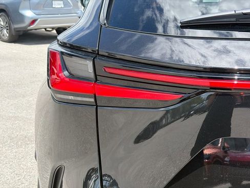 New 2026 Lexus NX 350h FWD image 10