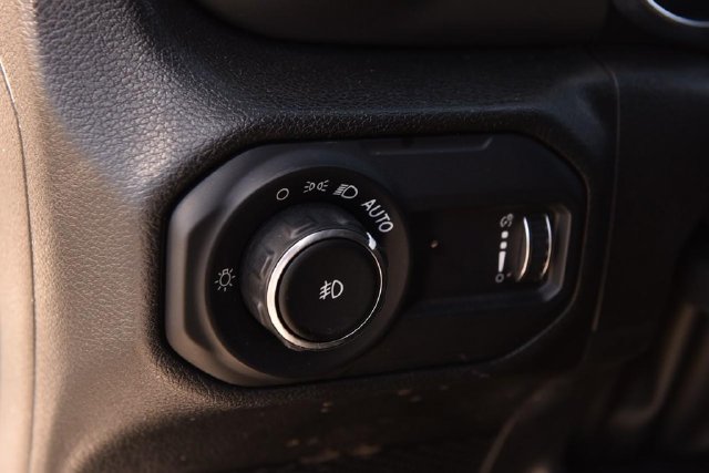 Used 2023 Jeep Wrangler Unlimited Sport AWD/4WD image 10
