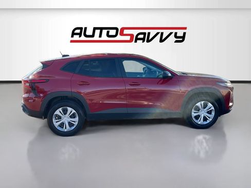 Used 2026 Chevrolet Trax LS FWD image 8