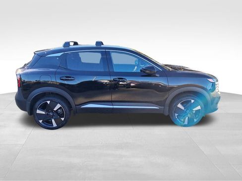 New 2026 Nissan Kicks SR w/ Cold Weather Package AWD/4WD image 7