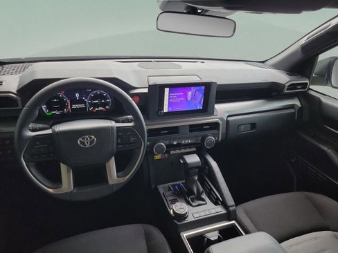 Certified 2025 Toyota 4Runner TRD Off-Road image 18