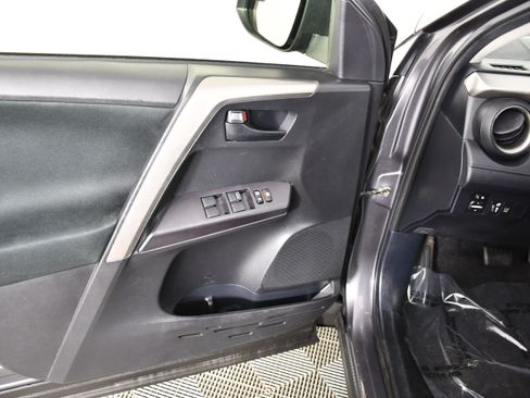 Used 2018 Toyota RAV4 LE w/ All Weather Liner Package AWD/4WD image 35