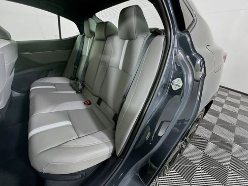 Used 2025 Toyota Camry SE w/ Convenience Package image 26