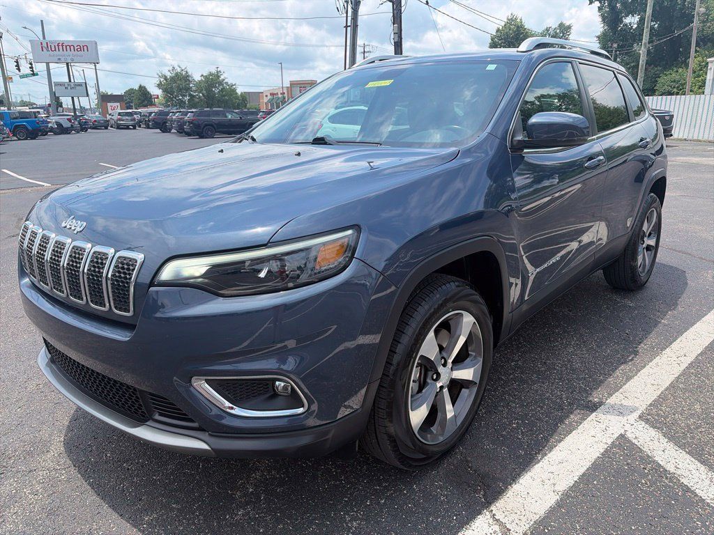 Used 2020 Jeep Cherokee Limited AWD/4WD image 3