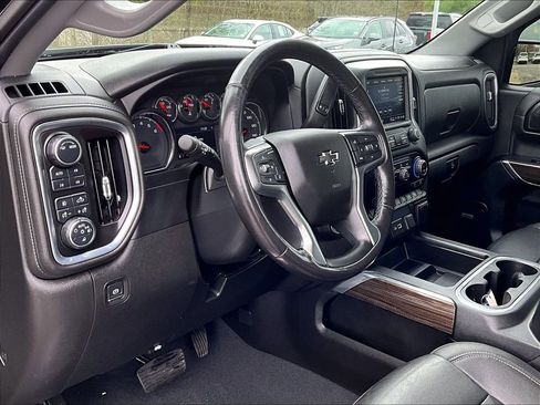 Used 2021 Chevrolet Silverado 1500 LT Trail Boss w/ Convenience Package II AWD/4WD image 8