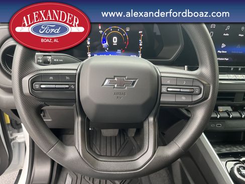 Used 2023 Chevrolet Colorado Trail Boss w/ Technology Package image 23