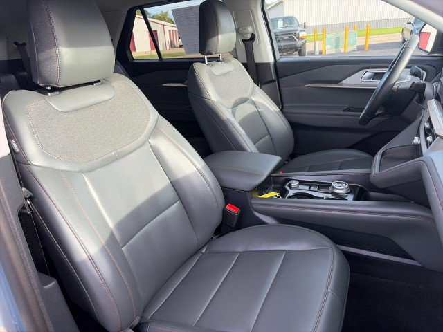 Used 2026 Ford Explorer Active AWD/4WD image 20