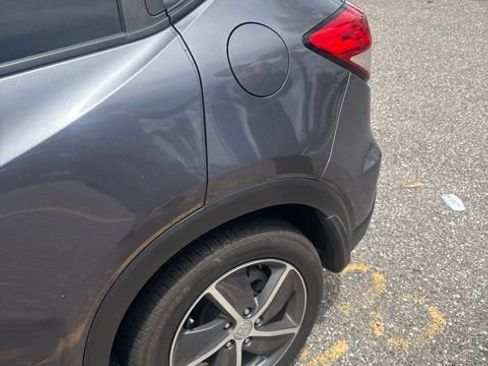 Used 2021 Honda HR-V EX image 4