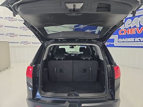 Used 2017 GMC Acadia SLE image 21