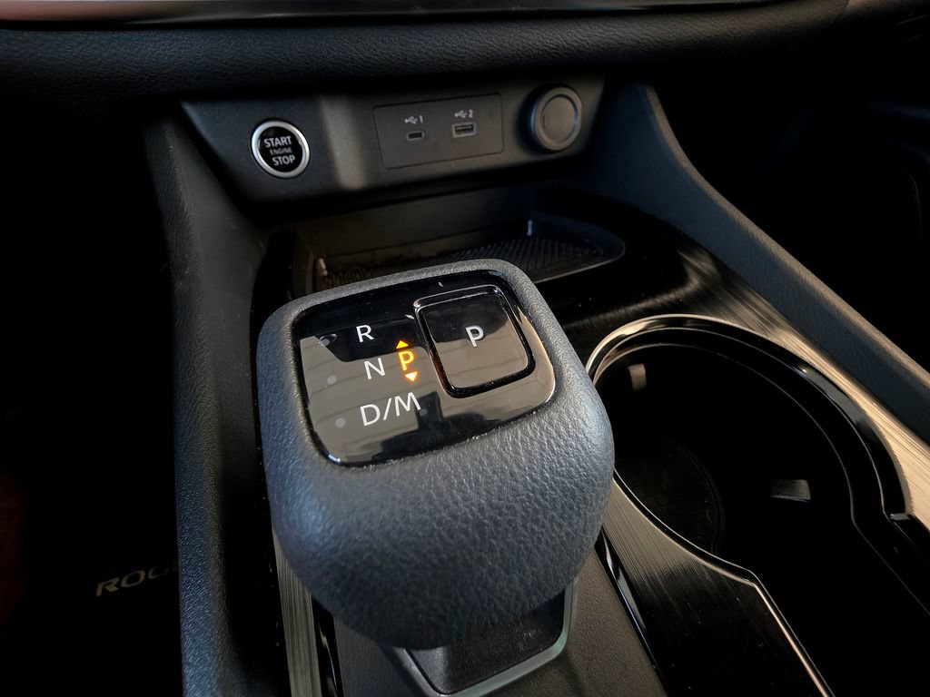 Used 2023 Nissan Rogue SV FWD image 40