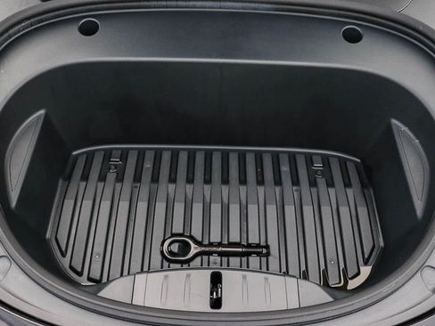 Used 2023 Tesla Model 3 Standard Range RWD image 29