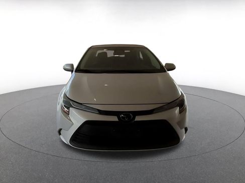 Used 2025 Toyota Corolla LE FWD image 11