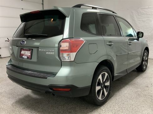 Used 2017 Subaru Forester 2.5i Premium w/ All-Weather Package AWD/4WD image 5