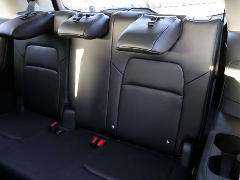 Certified 2023 Nissan Pathfinder SL FWD image 14