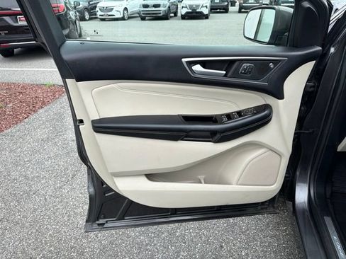 Used 2020 Ford Edge Titanium w/ Cargo Accessory Package FWD image 11