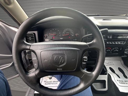 Used 2004 Dodge Dakota 4x4 Club Cab w/ Tire & Handling Group image 9