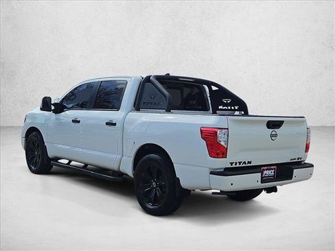 Used 2023 Nissan Titan SV w/ SV Convenience Package image 8