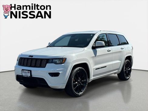 Used 2019 Jeep Grand Cherokee Altitude AWD/4WD image 5