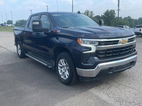 Used 2022 Chevrolet Silverado 1500 LT image 3