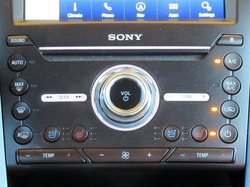 Used 2020 Ford Fusion Titanium image 27