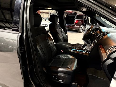 Used 2016 Ford Explorer Platinum AWD/4WD image 27