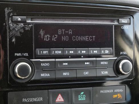 Used 2016 Mitsubishi Outlander ES AWD/4WD image 24
