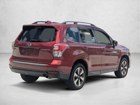 Used 2018 Subaru Forester 2.5i Limited AWD/4WD image 5