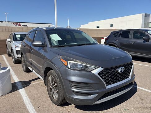 Used 2019 Hyundai Tucson SEL FWD image 2