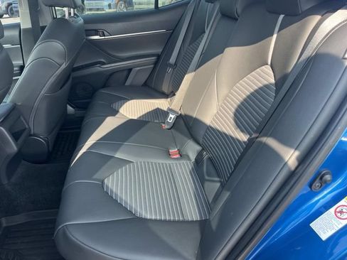 Used 2018 Toyota Camry SE w/ Audio Package FWD image 16