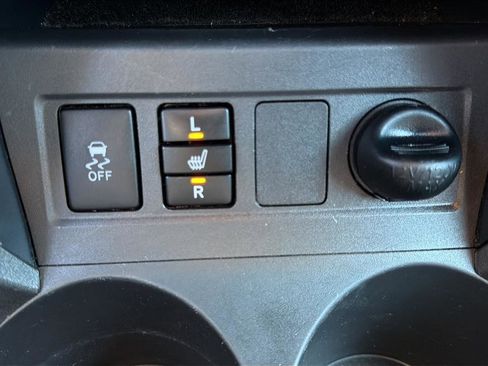 Used 2009 Toyota RAV4 Limited image 30