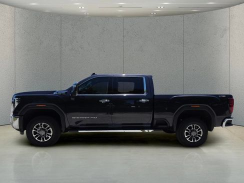 Used 2025 GMC Sierra 3500 SLT w/ SLT Convenience Package AWD/4WD image 7