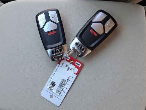 Used 2023 Audi Q5 2.0T Premium w/ Convenience Package image 37