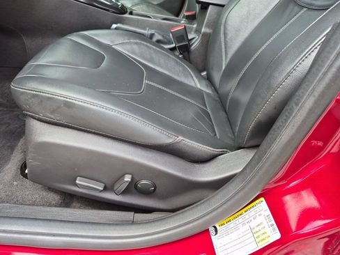 Used 2017 Ford Focus Titanium FWD image 16