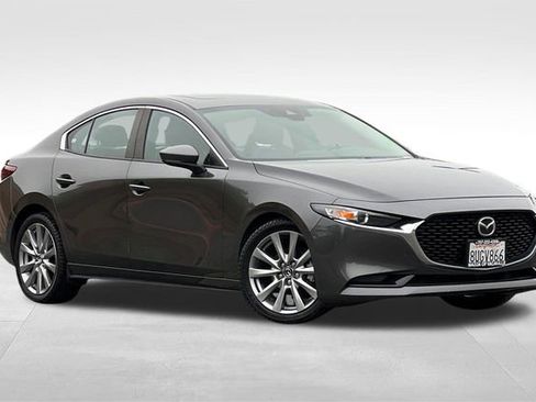 Used 2021 MAZDA MAZDA3 s image 2