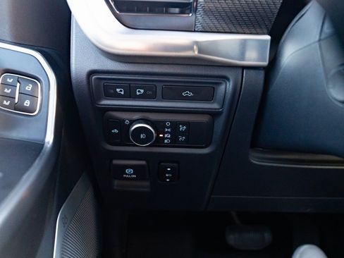 Used 2022 Ford F150 Raptor w/ Raptor 37 Performance Package image 16