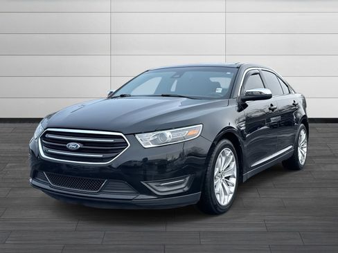 Used 2018 Ford Taurus Limited image 8