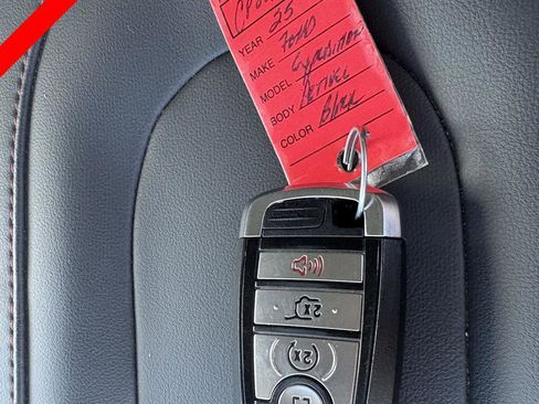 Used 2025 Ford Expedition Active AWD/4WD image 29