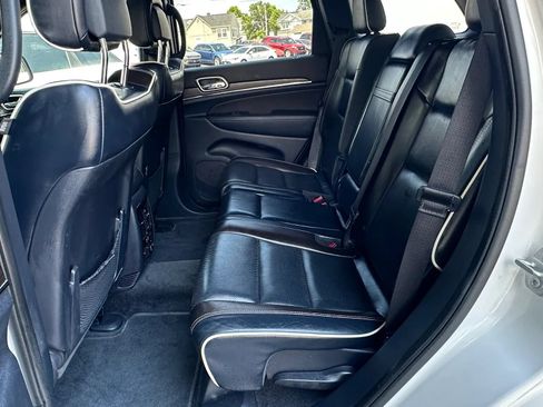 Used 2017 Jeep Grand Cherokee Overland AWD/4WD image 18