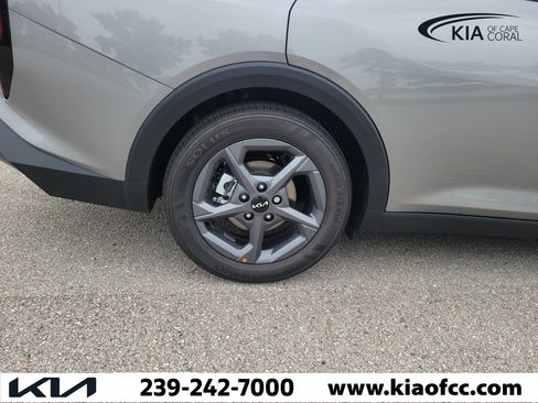 New 2026 Kia K4 FWD image 9