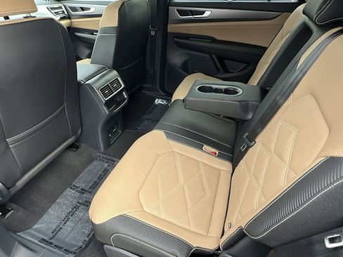 New 2026 Volkswagen Atlas Cross Sport SE image 23