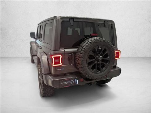 Used 2022 Jeep Wrangler Unlimited Sahara w/ Cold Weather Group image 8