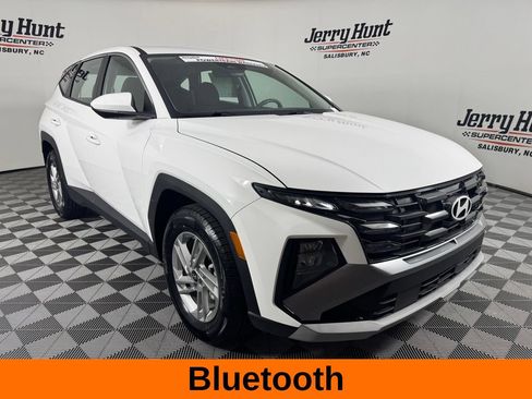 Used 2025 Hyundai Tucson SE FWD image 6