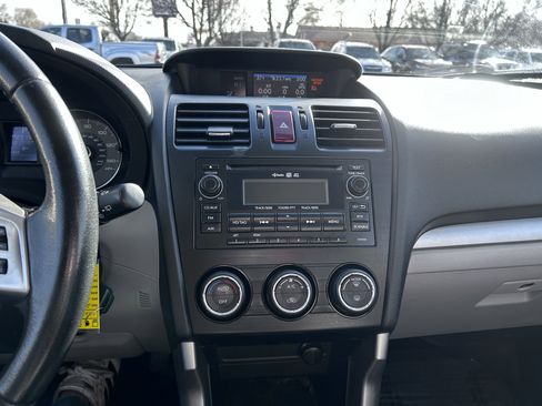 Used 2014 Subaru Forester 2.5i Limited image 18