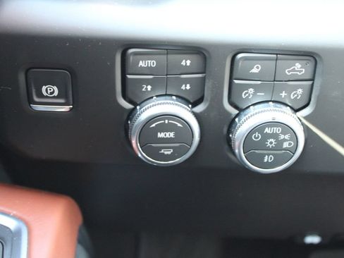 Used 2026 GMC Sierra 2500 Denali Ultimate w/ Max Trailering Package AWD/4WD image 28