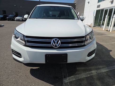 Used 2017 Volkswagen Tiguan Limited w/ Premium Package AWD/4WD image 3