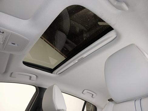 Used 2026 Nissan Sentra SL w/ Floor Mat Package FWD image 12