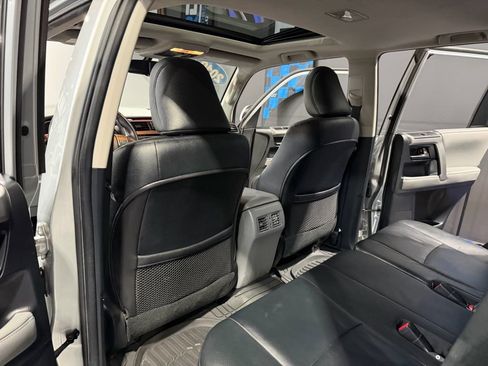 Used 2010 Toyota 4Runner Limited image 21