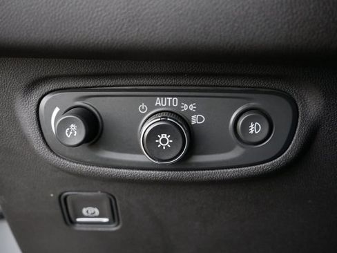 Used 2024 GMC Terrain SLT AWD/4WD image 17