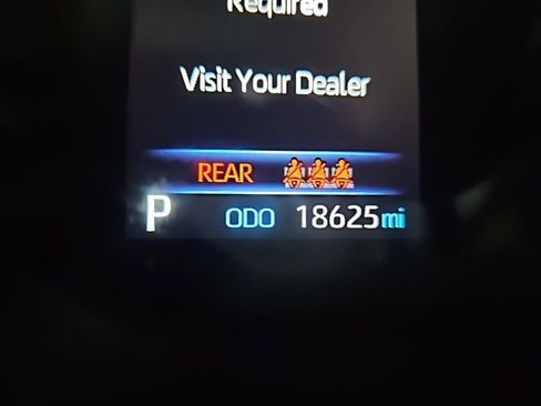 Used 2022 Toyota Corolla LE image 28