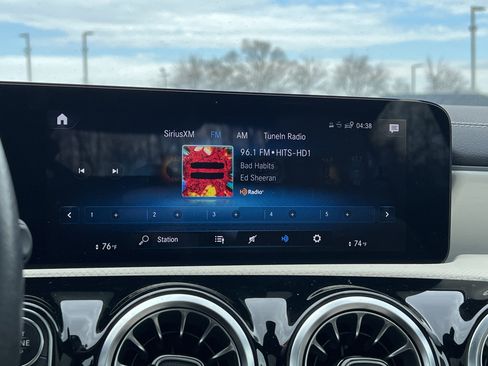 Used 2023 Mercedes-Benz CLA 250 image 23